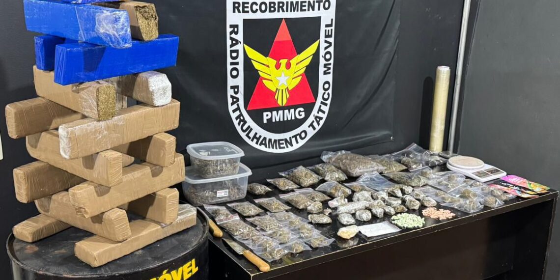 PM desmonta “cardápio completo” de delivery do tráfico e apreende 30 kg de drogas