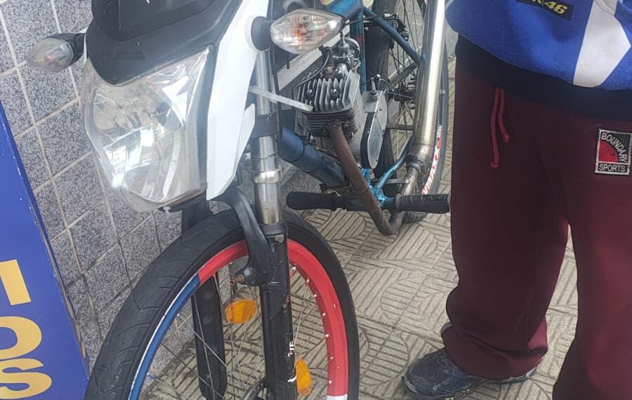 MOTO FAKE: Demutran apreende bicicleta adpatada com motor em Poços