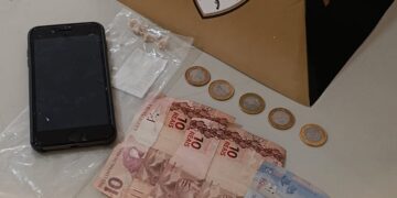 Polícia Militar apreende adolescente com drogas e dinheiro em Poços de Caldas