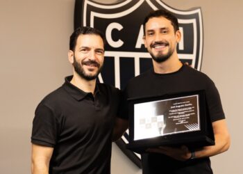 Formado em faculdade de Poços, sul-mineiro é homenageado pelo Atlético-MG