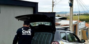 Homem é preso após descumprir medida protetiva e agredir irmã em Poços