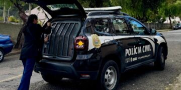 Mulher foge de agressões e procura delegacia; companheiro é preso em flagrante em Poços de Caldas