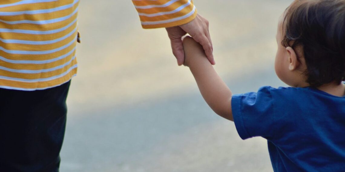Programa busca voluntários para acolher crianças e adolescentes em Poços