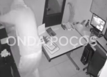 VÍDEO: estabelecimento é arrombado no Centro de Poços de Caldas