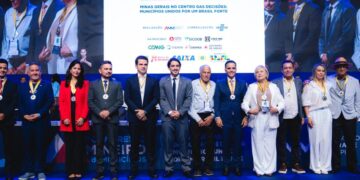 Presidente da OAB-MG é homenageado no 41º Congresso Mineiro de Municípios 