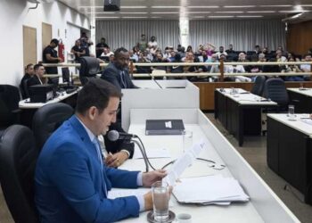 Câmara vota impeachment do prefeito de GV