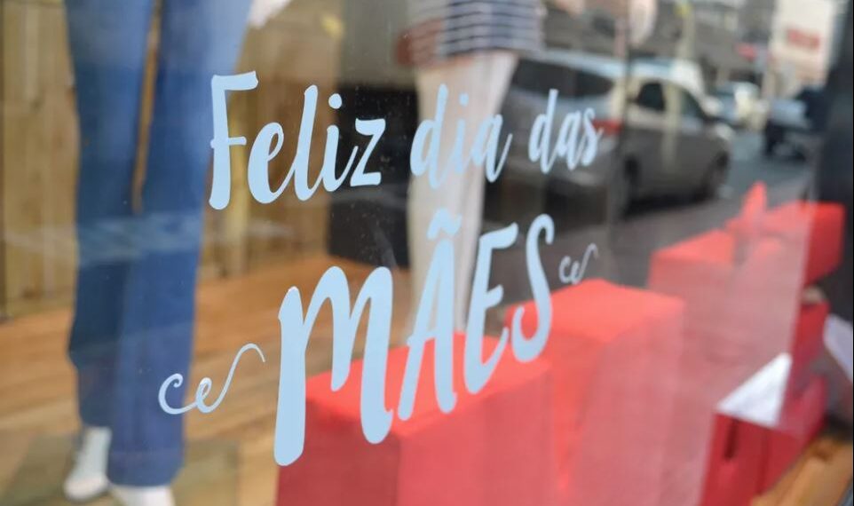 ACIA divulga programação especial da campanha de Dia das Mães “Presente que Abraça”