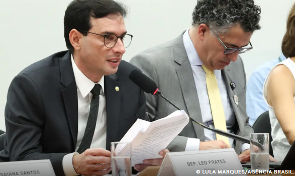 Fim da escala 6×1: relator propõe que um dia de folga seja no domingo