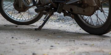 Motociclistas devem indenizar família de passageiro morto em acidente