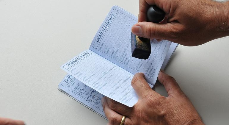 SINE de Poços de Caldas inicia a semana com mais de cem oportunidades de emprego