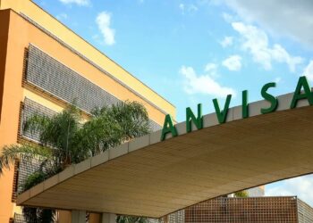 Anvisa proíbe plataforma de consulta online e entrega de medicamento