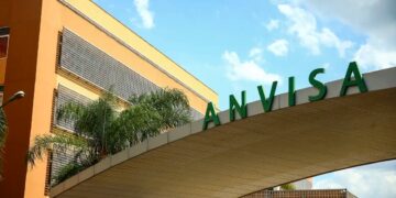 Anvisa proíbe plataforma de consulta online e entrega de medicamento