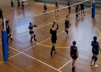 Projeto Vôlei Poços promove festival com atletas de 14 a 17 anos