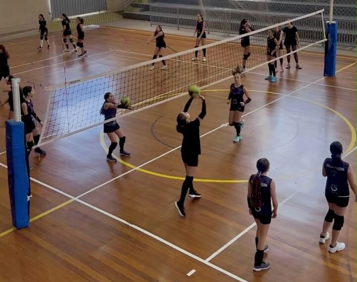 Projeto Vôlei Poços promove festival com atletas de 14 a 17 anos