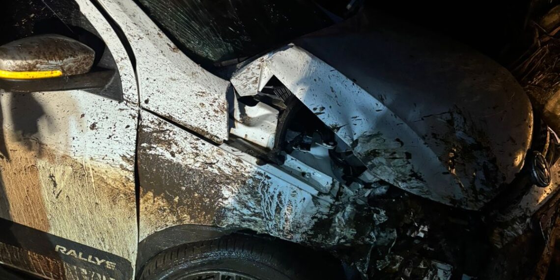 Motorista fica ferido após perder controle do carro na MGC-491