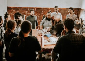 Grupo de Estudos Teatro de Máscaras abre inscrições gratuitas em Poços