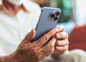 Campanha alerta idosos sobre golpes digitais e fraudes cotidianas