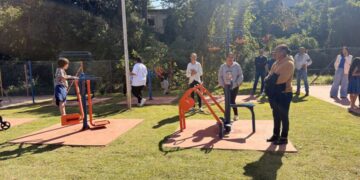 Prefeitura de Poços inaugura revitalização do Parquinho Infantil Ipiranga e homenageia José Quintino Sobrinho