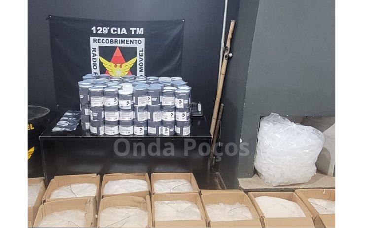 Operação apreende mais de 230 kg de creatina adulterada em Poços; um suspeito foi preso