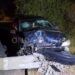 Carro derruba poste e deixa família ferida em Poços de Caldas