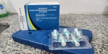 Poços de Caldas inicia aplicação da nova vacina Pneumo 20
