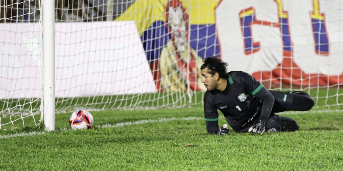 Goleiro falha em defesa de pênalti, Caldense leva 2×0 e cai pra última posição do grupo