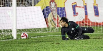 Goleiro falha em defesa de pênalti, Caldense leva 2×0 e cai pra última posição do grupo