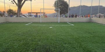 Empresas e entidades podem adotar campos de futebol em Poços de Caldas