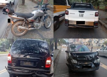 Engavetamento envolvendo quatro veículos deixa motociclista ferido no centro de Poços de Caldas