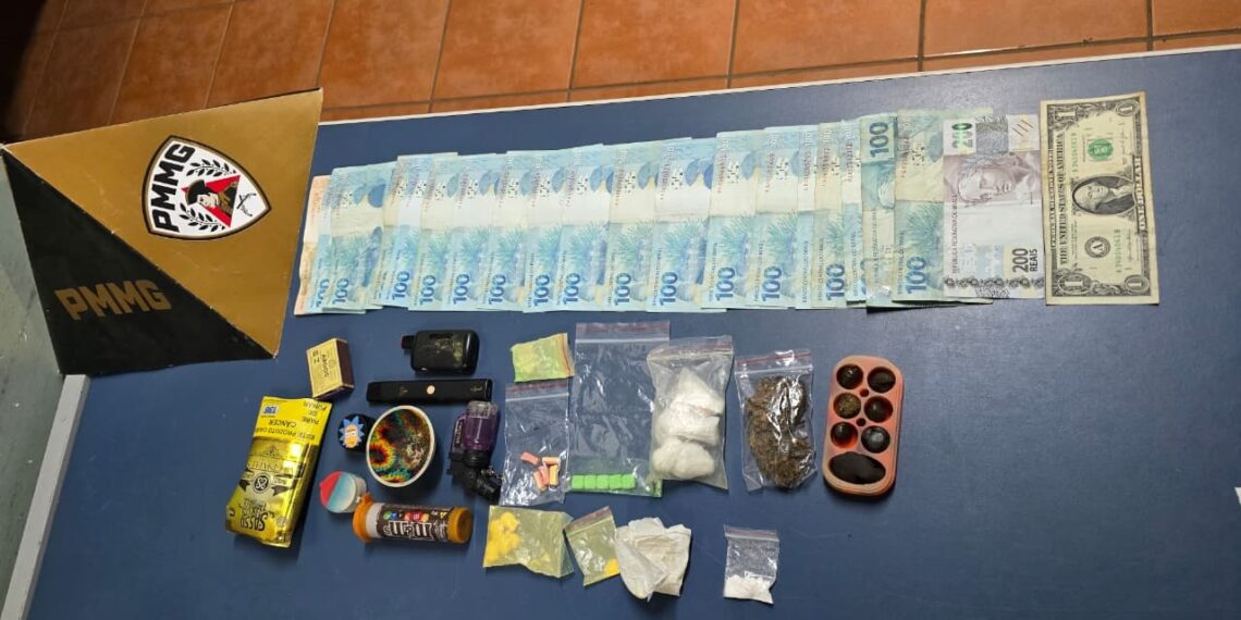 Dupla é presa com ecstasy, LSD e cocaína nas proximidades de igreja em Poços de Caldas