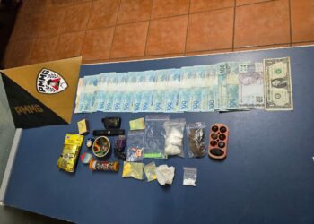 Dupla é presa com ecstasy, LSD e cocaína nas proximidades de igreja em Poços de Caldas