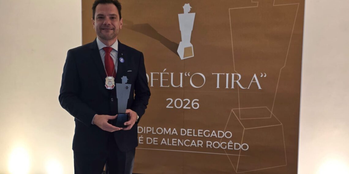 Delegado regional de  Poços recebe prêmio da Polícia Civil de Minas Gerais