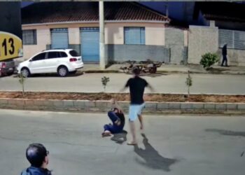 Imagens mostram agressão contra mulher no Sul de Minas; suspeito é procurado