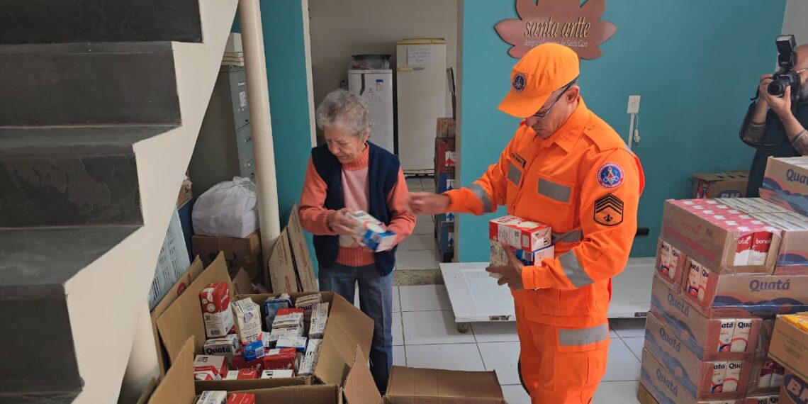 Corrida dos Bombeiros arrecada de 150 litros de leite para o Café CACON