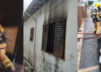 Incêndio atinge casa e mobiliza Corpo de Bombeiros; Motocicleta elétrica em recarga pode ter sido a causa