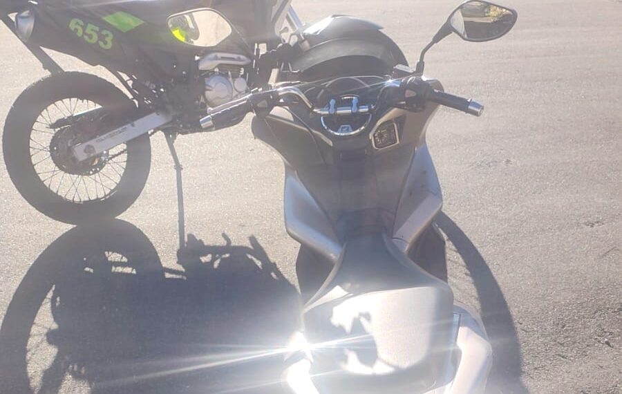 Agentes de Trânsito apreendem moto clonada em Poços de Caldas