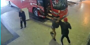 Câmeras flagraram homicídio na Rodoviária de Poços de Caldas