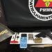 Adolescente é apreendido com droga, simulacro de arma e chaves micha em Poços de Caldas