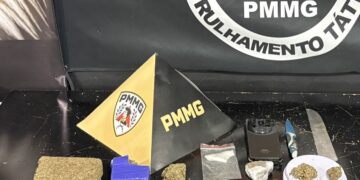 Polícia apreende drogas, balança de precisão e veículo durante ação contra o tráfico em Poços de Caldas