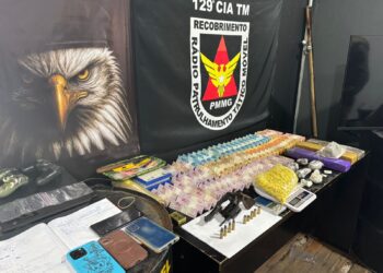 PM prende suspeito e apreende drogas, arma e veículo de luxo em Poços de Caldas