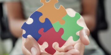 Dia do Orgulho Autista: Poços amplia acesso a direitos e inclusão