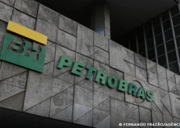 Petrobras implementa desconto no diesel a partir desta segunda-feira (1º)