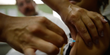 Vacinação de adolescentes de 15 a 19 anos contra o HPV é prorrogada