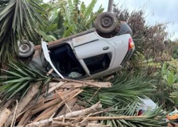 Capotamento deixa mulher e três crianças feridas no Sul de Minas