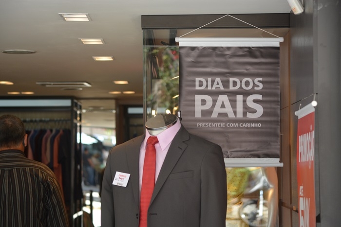 Dia dos Pais deve impulsionar comércio e empresários apostam em crescimento das vendas