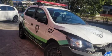Viatura dos Agentes de Trânsito e mais três veículos se envolvem em engavetamento na Avenida João Pinheiro, em Poços de Caldas