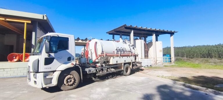 DMAE realiza procedimentos de manutenção preventiva na ETA V