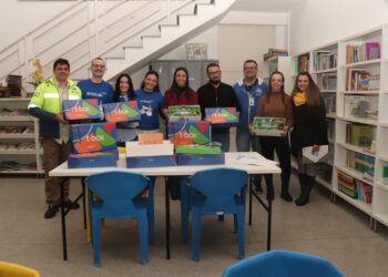 Alcoa impulsiona inovação na educação pública com entrega de kits de introdução à robótica