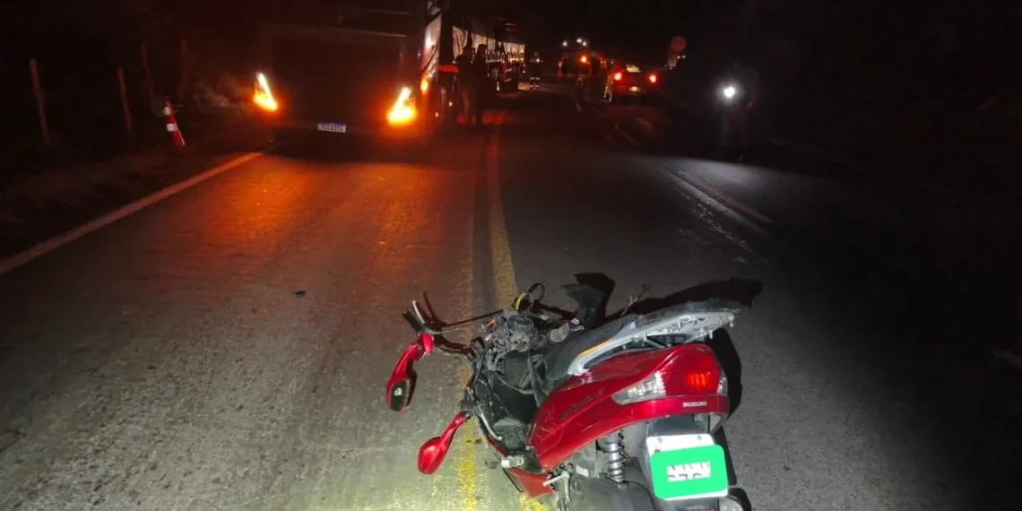 Acidente na LMG-877 deixa motociclista morto em Poços