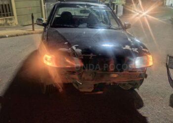Acidente entre moto e carro deixa homem ferido em Poços de Caldas